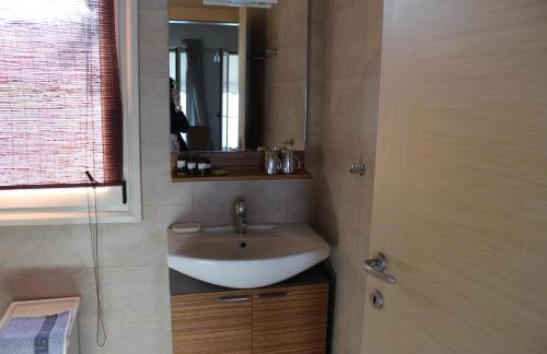 Avia Holiday Homes - Photo 36