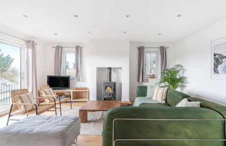 Elisa Villa - tranquil retreat 5 mins from the sea - Foto 2