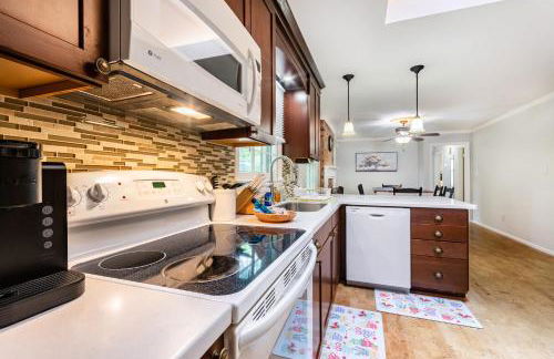 Southern Charm 2BR Greensboro Nest - Foto 3