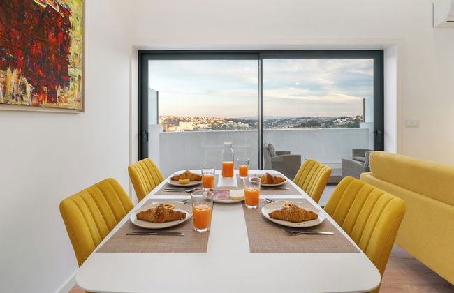 C312 Riverside View Premium Apartment w/ AC & Terrac - Foto 18