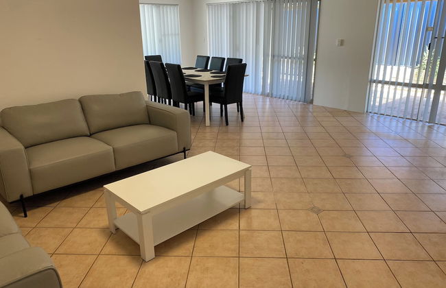 Ocean Keys Family Accommodation - Photo 11