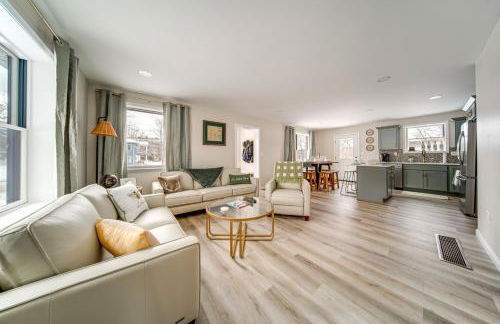 Walk to Lake Pet-Friendly Cottage in Jamestown! - Foto 6