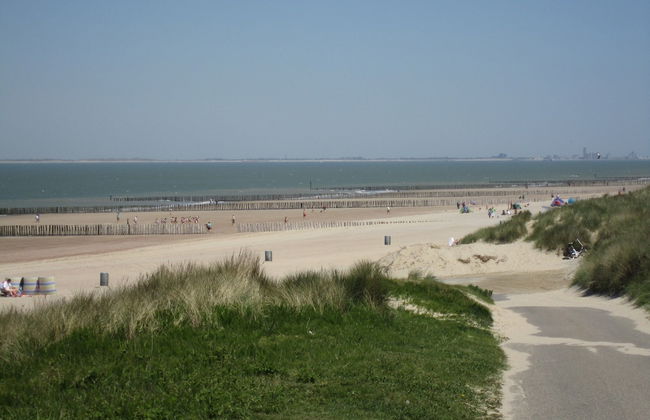 Tastefully Decorated Holiday Home With Rural Location Near the Sea - Foto 37