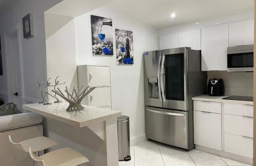 Beautiful House 7 min from Miami Airport w FREE parking - Photo 52