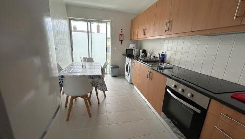 The Quiet Corner - Photo 3