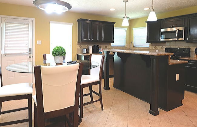 4Bdrm 2Bath 9Beds - 25mins to Downtown - Foto 11