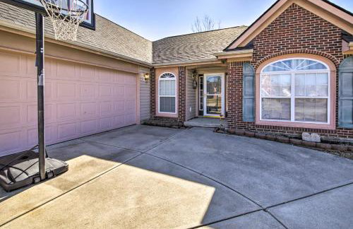 Family Home with Yard about 15 Mi to Downtown! - Foto 28