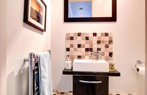 Serene Family Escape - Spacious, Near Thorpe Bay and Southend, Beaches & Amenities - Pass the Keys - Foto 29