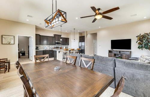 Mtn-View Home with Patio, 3 Mi to Colorado River! - Foto 7