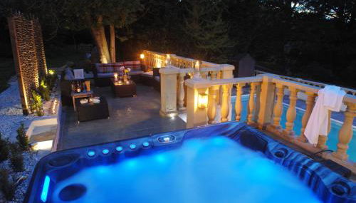 The New School Rooms - Beautiful, Georgian Apartment with Private Heated Pool and Hot Tub Sleeps 12 with Wifi and Parking near Bath - Foto 2