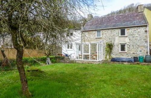 Court House - Photo 2