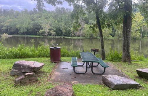 The Fishing Hole #4 Near Town - Foto 44