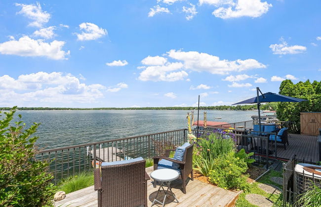 The Giraffe House - Photo 47