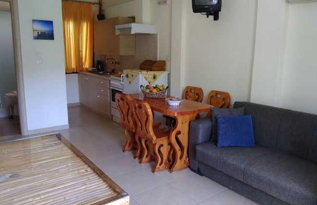 Spaceful Apartment With Veranda 'n Garden - Foto 6