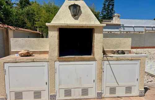 Villa with Pool, Chill-Out & BBQ - Foto 42