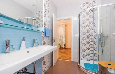 Cozy Home In Bregi With Wifi - Foto 6