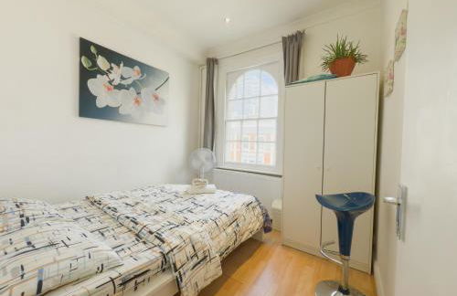 Modern 2-Bed Apartment Paddington Stay Sleeps 5 - Foto 6