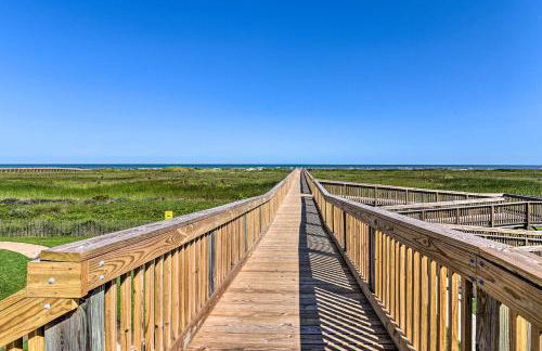 Gulf View and Beach Access Galveston Resort Condo! - Foto 31