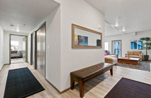 HUGE-Fun-Trendy Apt by Perry District & Downtown - Foto 18