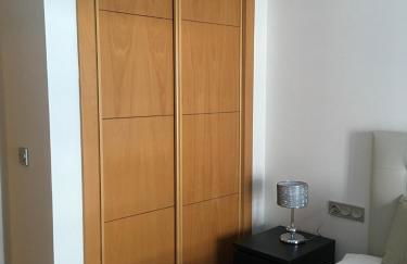 Piso Frente al Mar Primera Línea de Playa en Malaga con Parking Gratuito - Photo 8