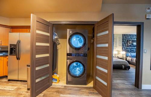 2100 SqFt Penthouse Suite W/ Strip Views! POOL GYM - Foto 24