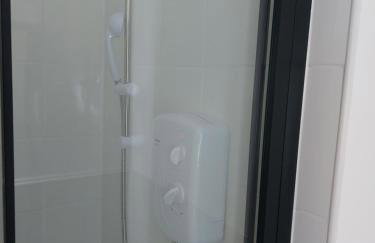 Bankwell street Two Bedroom -Apartment with parking - Foto 14