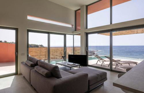 Casa Tarrha- Beachfront Villa with Heated Pool - Foto 19