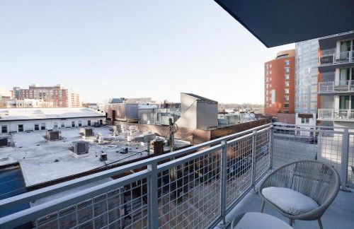 Prime Metro Proximity - Condo at Clarendon - Foto 31