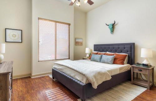 A super variety of games, golf carts, & unique decor near Zion National Park! - Foto 16