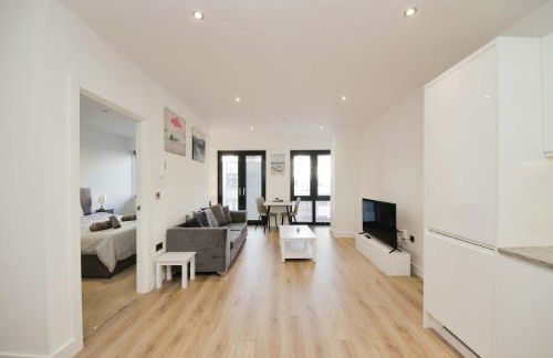 Modern 1-Bed Apart in Central Solihull near NEC - Foto 48