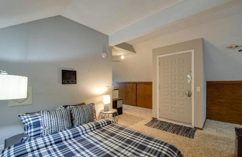 Large Home with Game Room, 4 Mi to Mississippi River - Foto 21