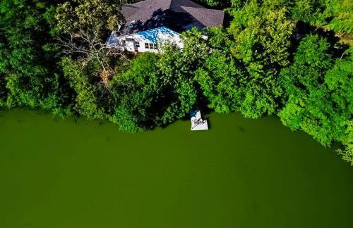 Dock, Game Room! Riverfront Retreat in Seaford - Foto 29