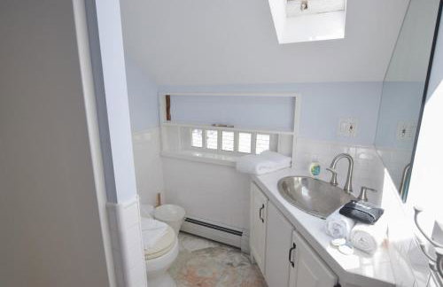 Gorgeous Traditional Home Modern Amenities Downtown Harwichport - Foto 38