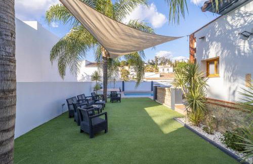 Cubo's Casa El Rodeo & Private Pool - Photo 49