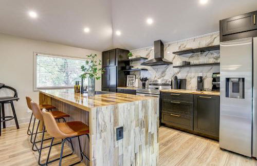 Decatur Gem Modern Kitchen, Deck and Fireplace! - Foto 2