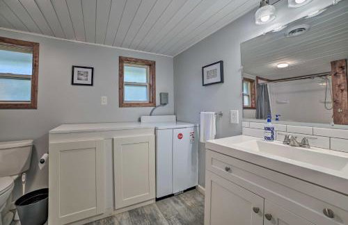 Prudenville Retreat with Yard about 1 Mi to Lake! - Foto 20