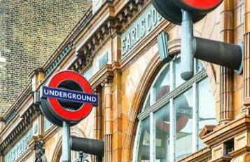 Beautiful Kensington Home with 4 beds, only 3 Minutes walk to Earls Court Station - Photo 35