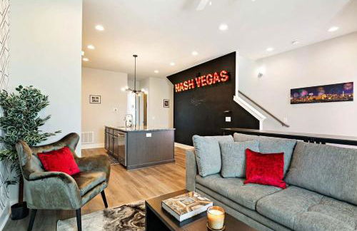 Private Home with Rooftop Game Room near Downtown - Foto 3