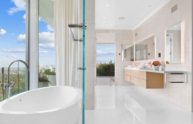 Beverly Grove - Photo 18