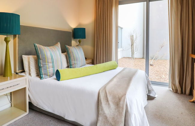 The Crystal Apartments - Photo 5