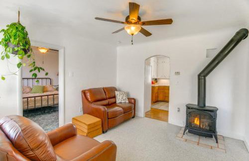 2 Mi to Snake River Quaint Farmhouse with Patio! - Foto 1