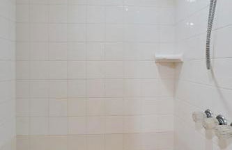 Super Cute & Cool Home with 65Inch TV 2Baths 4 Bedrooms 2King Beds BBQ Grill Fenced Backyard - Foto 55