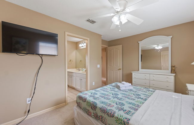 6 Bedroom Premium Home With Pool, Spa and Games Room #800 - Photo 14