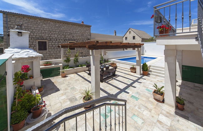 Modern Villa in Povlja With Pool - Foto 22