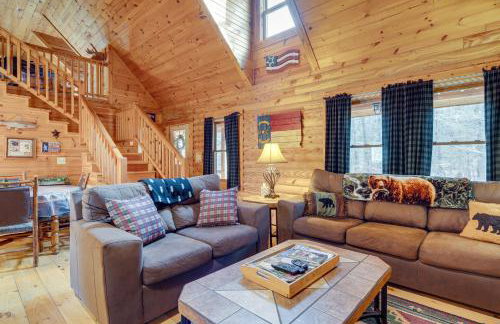 Pet-Friendly Cabin with Loft 5 Mi to Lake Lure! - Foto 4