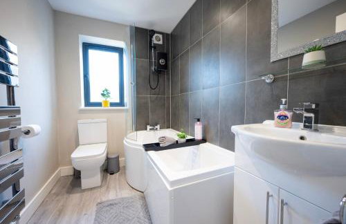 Modern 2 Bedroom Flat, Central Chatham, Self Check-in - Foto 28
