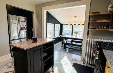 CRAFTSMAN UPSTAIRS with impressive attic! - Foto 26