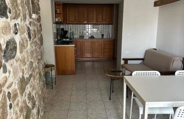 Davelis House - Photo 9