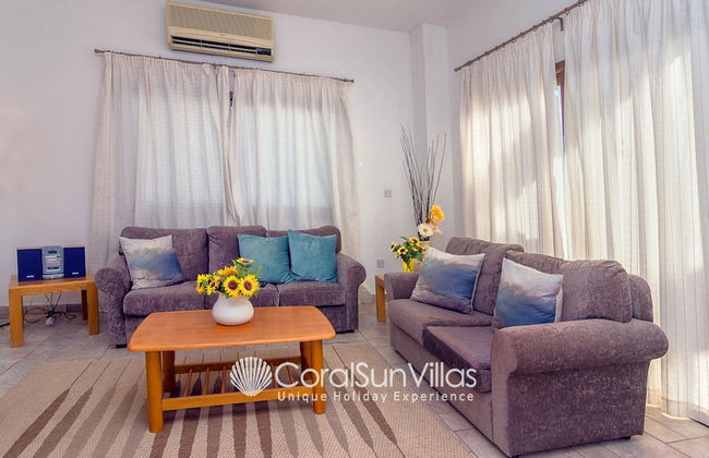 Wonderful Quiet Area, Completely Privacy, Large Private Pool, Colourful Garden - Foto 15