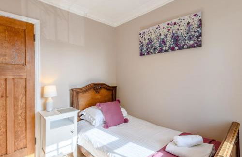 5 Bed in Godshill NFL35 - Photo 21